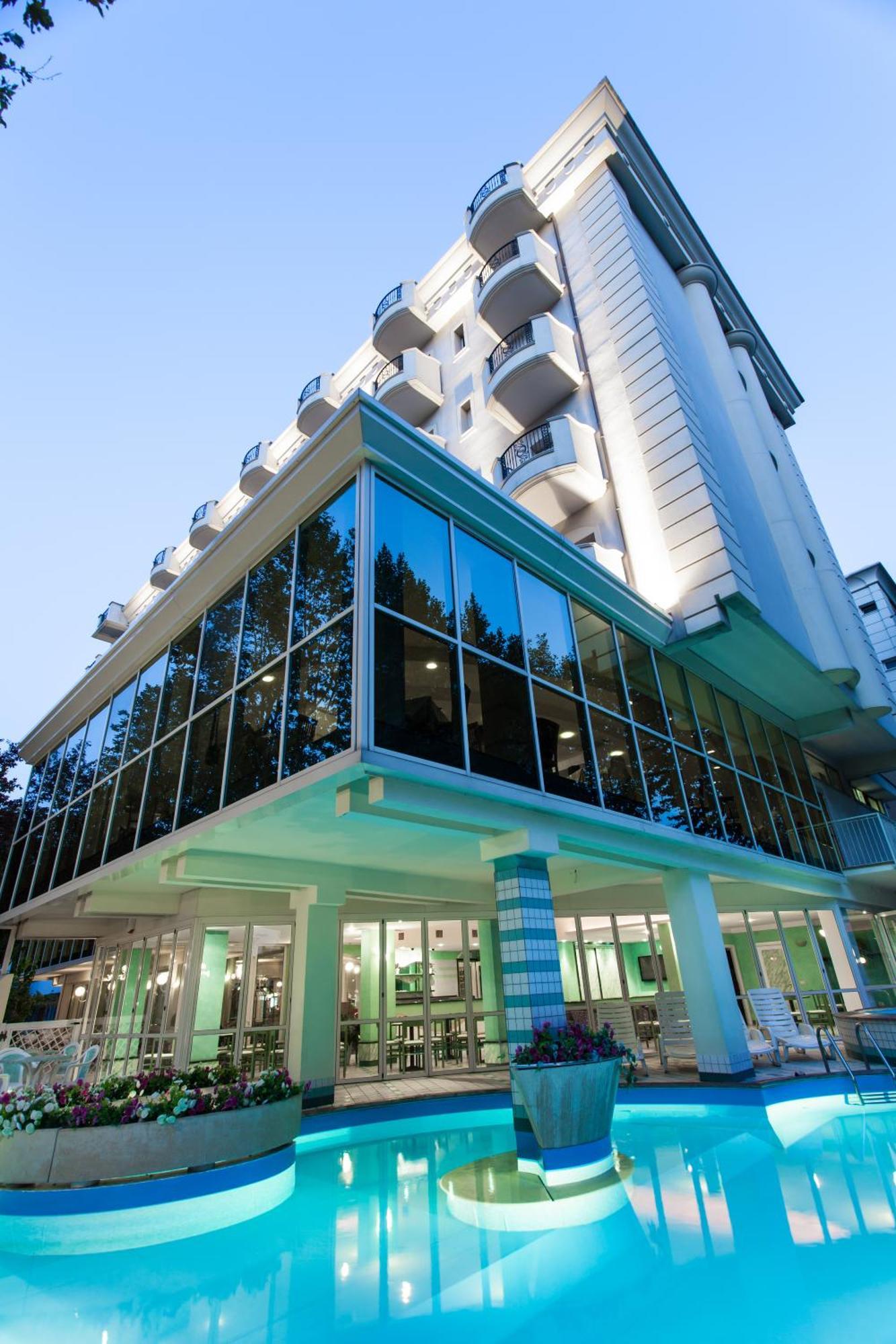 Hotel Michelangelo Cesenatico Esterno foto