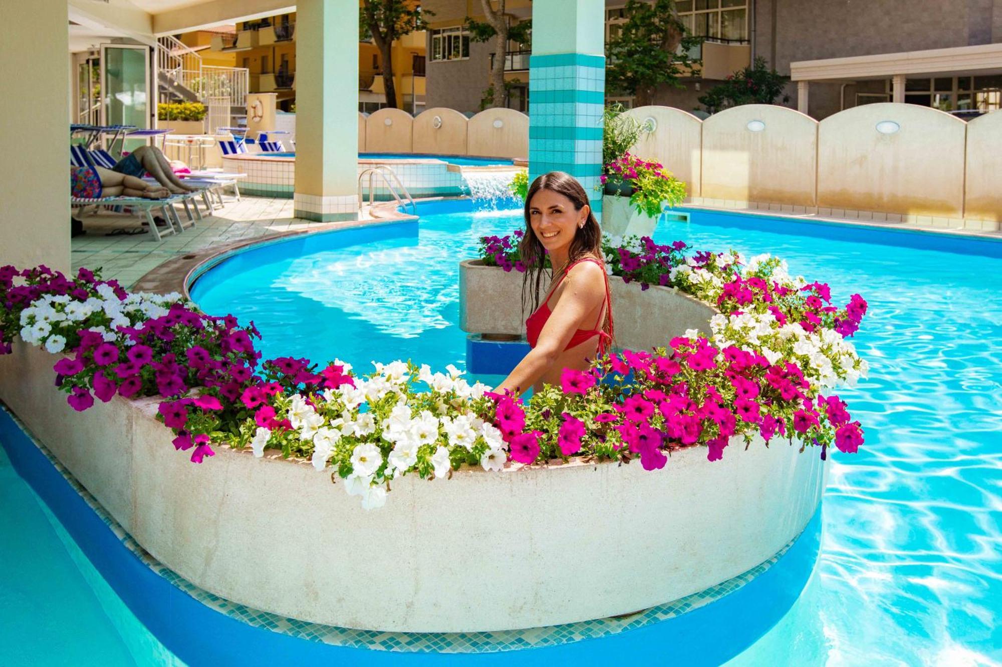 Hotel Michelangelo Cesenatico Esterno foto