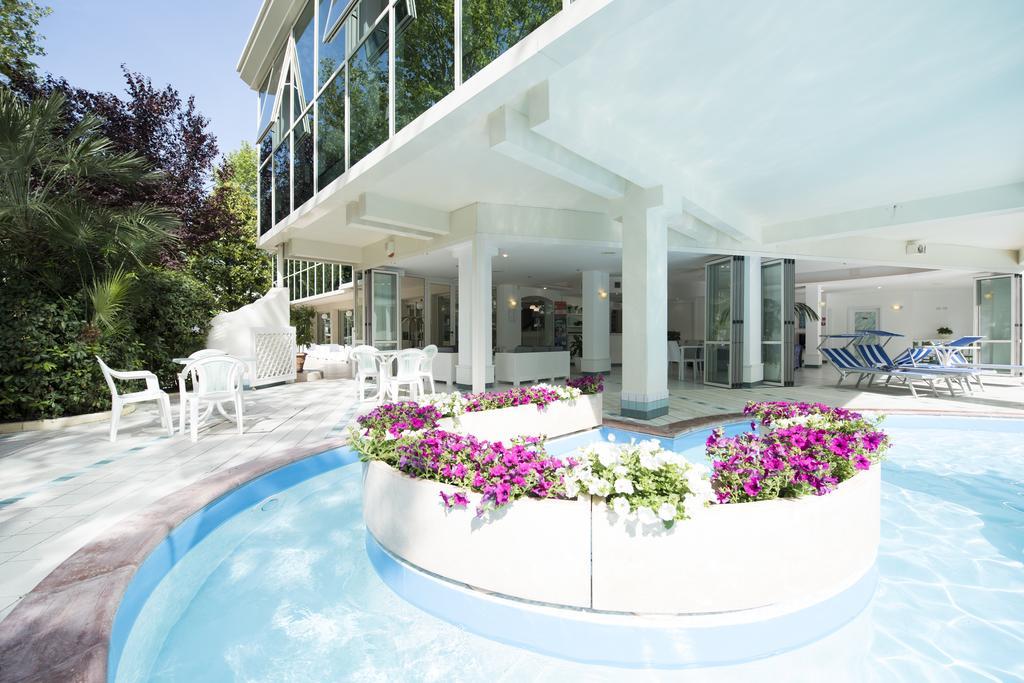 Hotel Michelangelo Cesenatico Esterno foto