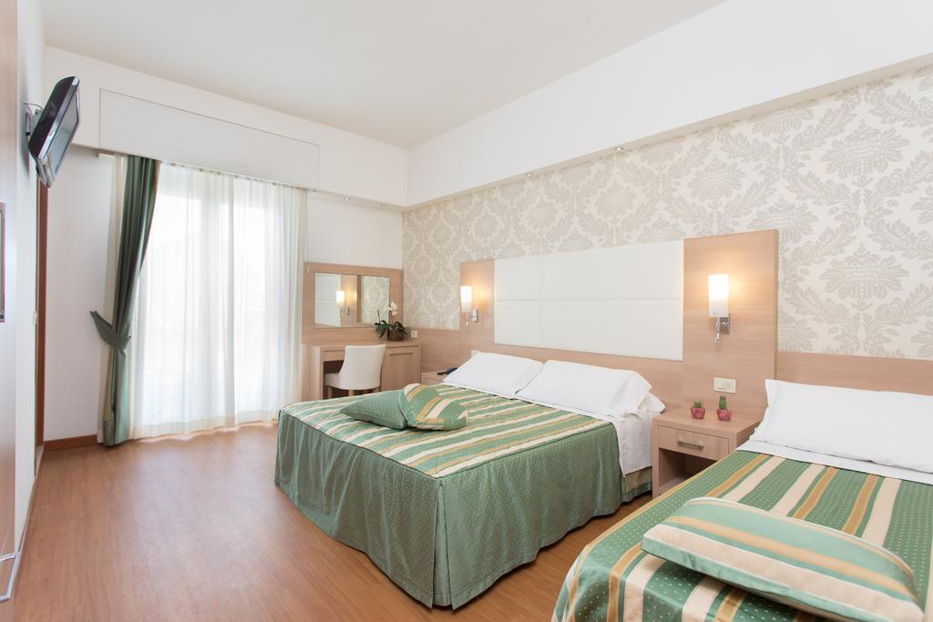 Hotel Michelangelo Cesenatico Esterno foto